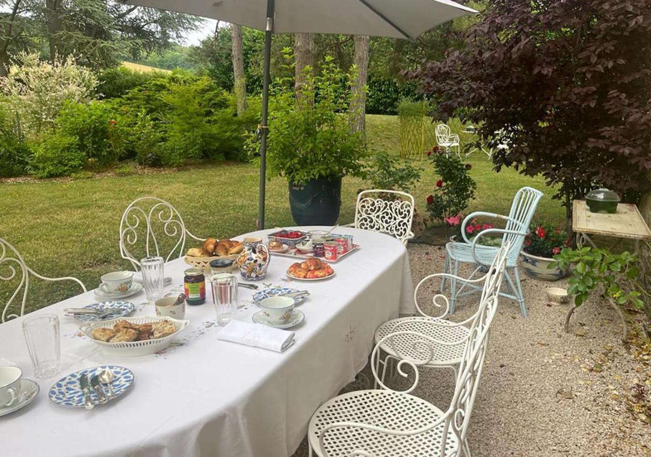 La Rocheliere Bed & Breakfast Bresse-sur-Grosne Exterior photo